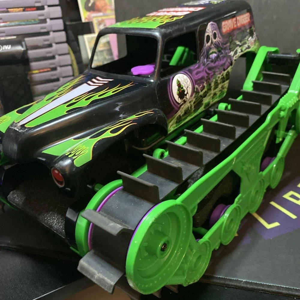 Monster Jam Official Grave Digger Trax All-Terrain Truck No Remote Control